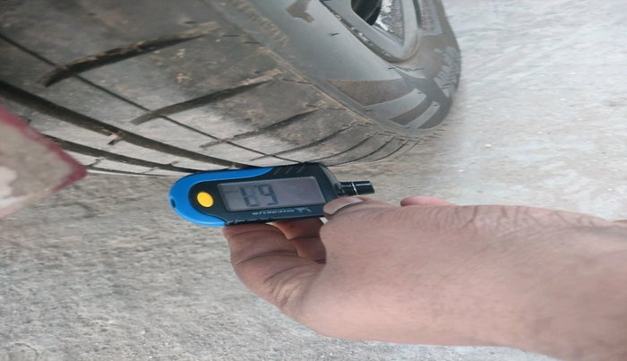 2011 Hyundai i10 MAGNA 1.2, Petrol, Manual, 89,644 km, tyre