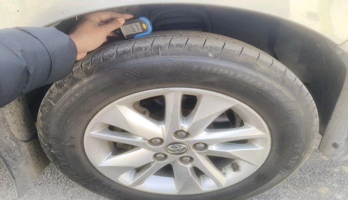 2019 Toyota Innova Crysta 2.4 VX 7 STR, Diesel, Manual, 1,01,416 km, tyre