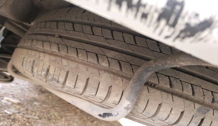 2014 Maruti Ertiga VDI, Diesel, Manual, 1,61,917 km, tyre