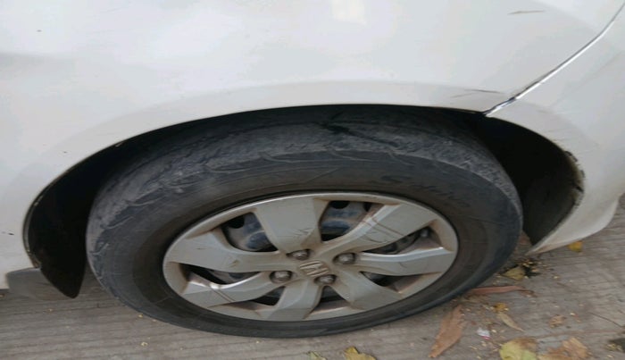 2015 Honda Mobilio 1.5L I-VTEC S, Petrol, Manual, 1,61,834 km, tyre