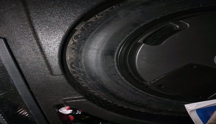 2016 Audi Q3 35 TDI Quattro, Diesel, Automatic, 1,20,577 km, tyre