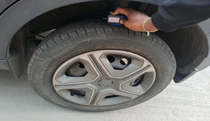 2017 Tata NEXON XM PETROL, Petrol, Manual, 12,686 km, tyre