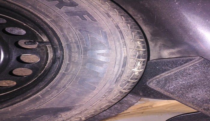 2018 Maruti Baleno ALPHA DIESEL 1.3, Diesel, Manual, 90,036 km, tyre