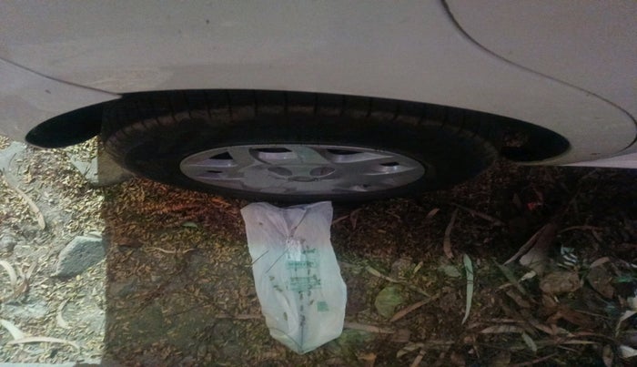 2012 Fiat Grand Punto ACTIVE 1.3, Diesel, Manual, 1,00,350 km, tyre