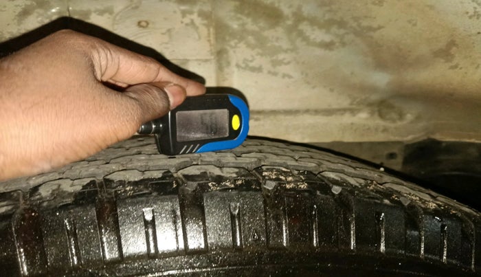 2011 Mahindra Scorpio SLE, Diesel, Manual, 2,26,028 km, tyre