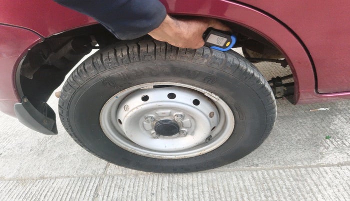 2011 Maruti Alto LXI, Petrol, Manual, 7,425 km, tyre