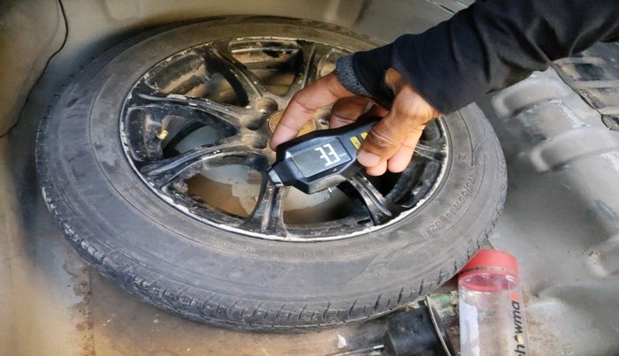 2012 Ford Classic 1.4 TITANIUM DIESEL, Diesel, Manual, 1,05,314 km, tyre