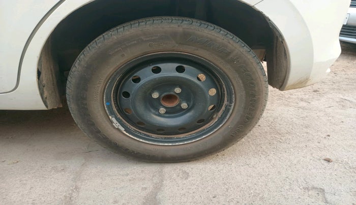 2024 Maruti Swift VXi, Petrol, Manual, 9,990 km, tyre