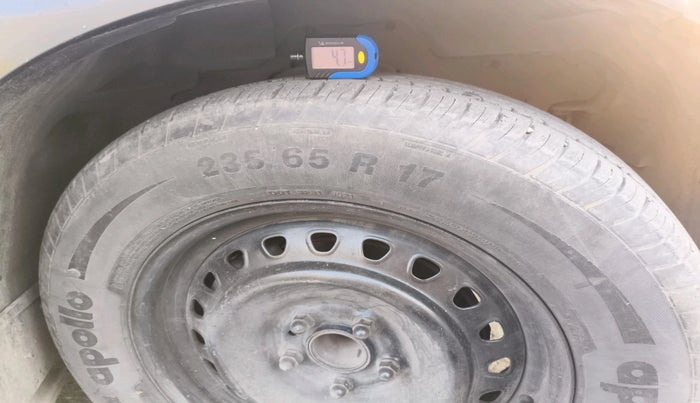 2018 Mahindra Scorpio S7, Diesel, Manual, 1,72,278 km, tyre