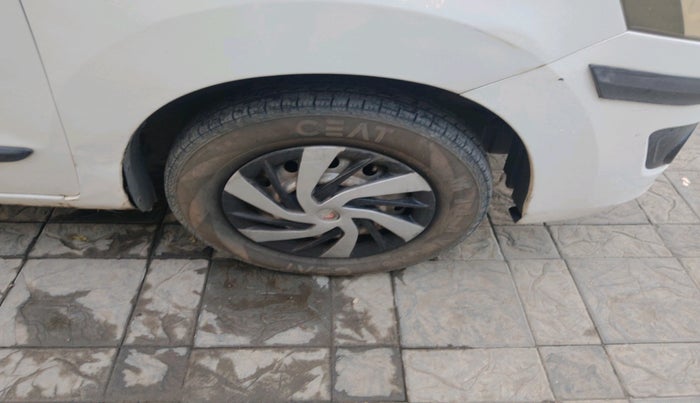 2013 Maruti Wagon R 1.0 LXI, Petrol, Manual, 74,659 km, tyre