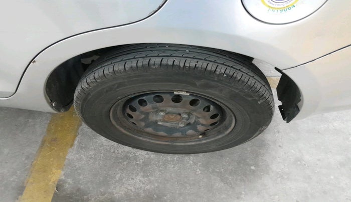 2016 Maruti Swift Dzire VDI, Diesel, Manual, 1,17,007 km, tyre