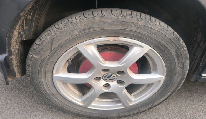 2013 Volkswagen Vento HIGHLINE DIESEL 1.6, Diesel, Manual, 99,749 km, tyre