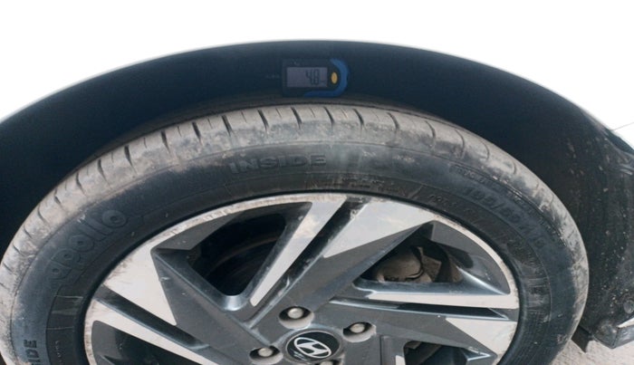 2022 Hyundai NEW I20 ASTA (O) 1.2 AT, Petrol, Automatic, 48,561 km, tyre