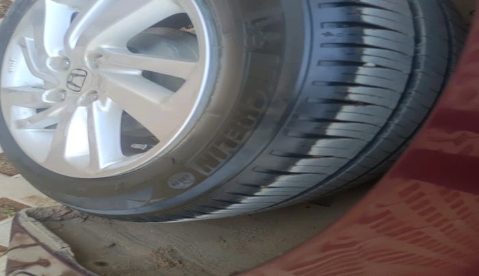 2017 Honda Jazz 1.2L I-VTEC V, Petrol, Manual, 50,248 km, tyre