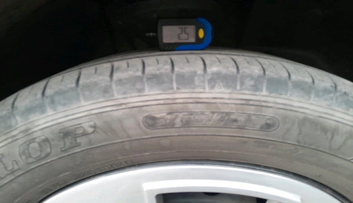 2012 Mahindra XUV500 W6, Diesel, Manual, 95,647 km, tyre