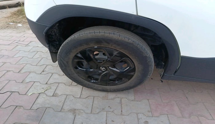 2023 Tata PUNCH ADVENTURE MT, Petrol, Manual, 61,450 km, tyre