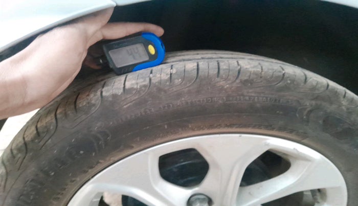 2018 Ford Figo Aspire TITANIUM 1.2 PETROL, Petrol, Manual, 78,585 km, tyre