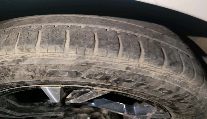 2019 Maruti Swift VXI AMT, Petrol, Automatic, 63,295 km, tyre