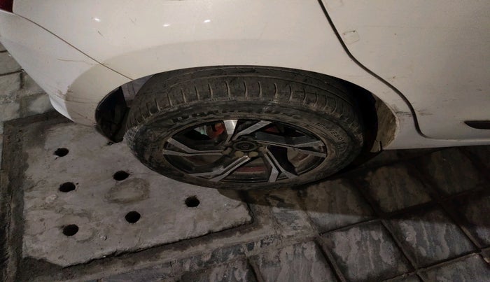 2019 Maruti Swift VXI AMT, Petrol, Automatic, 63,295 km, tyre