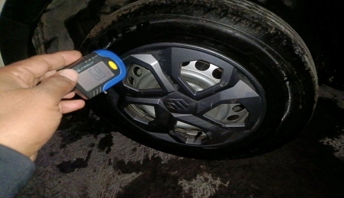 2021 Maruti Vitara Brezza LXI, Petrol, Manual, 24,508 km, tyre