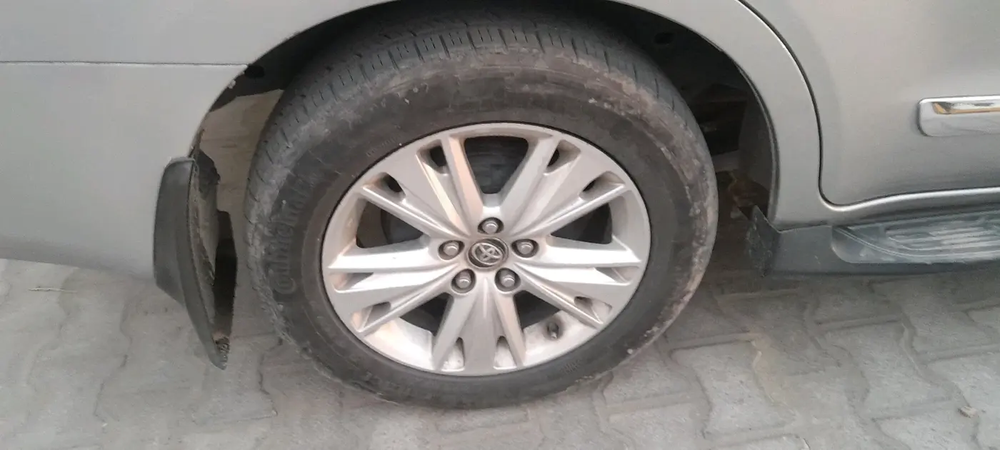 2019 Toyota Innova Crysta 2.8 GX AT 8 STR, Diesel, Automatic, 1,45,165 km, tyre
