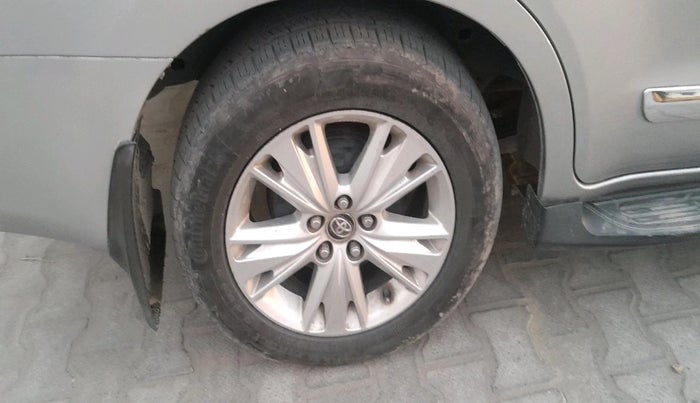 2019 Toyota Innova Crysta 2.8 GX AT 8 STR, Diesel, Automatic, 1,45,165 km, tyre