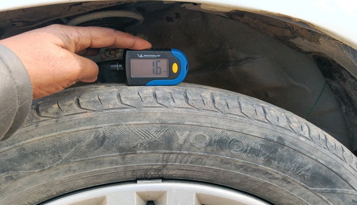 2015 Maruti Swift Dzire VDI, Diesel, Manual, 1,87,873 km, tyre