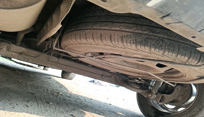 2015 Renault Duster 85 PS RXE DIESEL, Diesel, Manual, 2,73,538 km, tyre