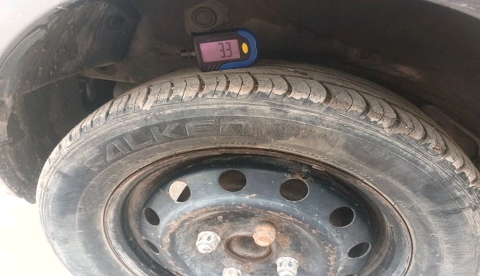 2013 Hyundai i10 MAGNA 1.2, Petrol, Manual, 1,15,100 km, tyre