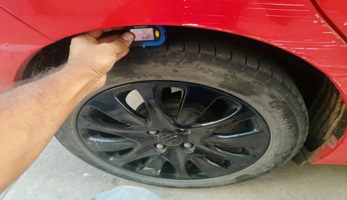 2015 Maruti Baleno ALPHA PETROL 1.2, Petrol, Manual, 1,19,420 km, tyre