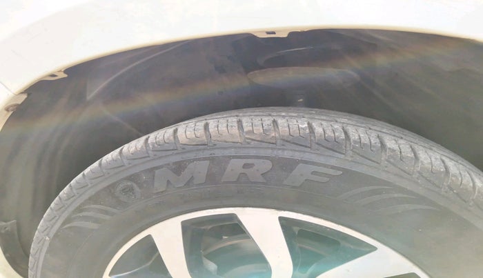 2014 Nissan Terrano XL (D), Diesel, Manual, 1,27,686 km, tyre