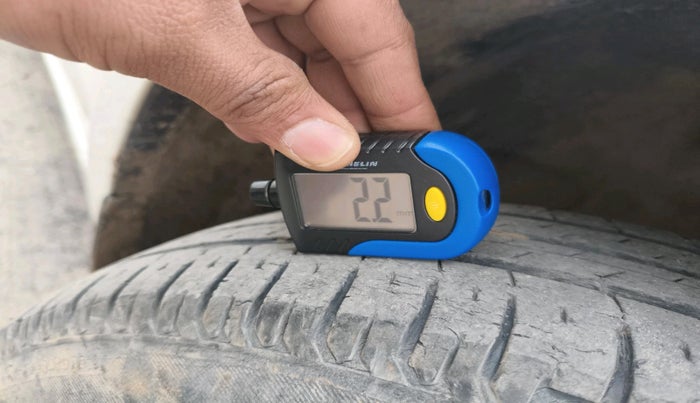 2020 Maruti Dzire LXI, Petrol, Manual, 44,644 km, tyre