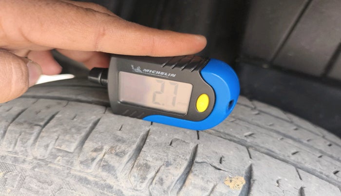 2020 Maruti Dzire LXI, Petrol, Manual, 44,644 km, tyre