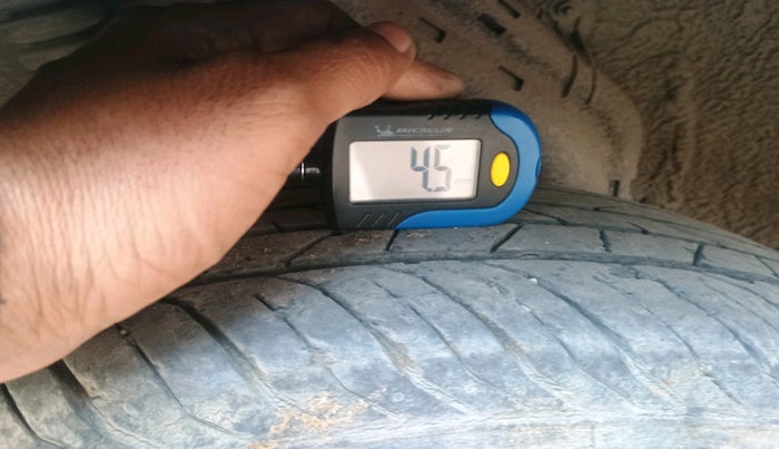 2022 Renault Kiger RXZ MT, Petrol, Manual, 1,27,174 km, tyre