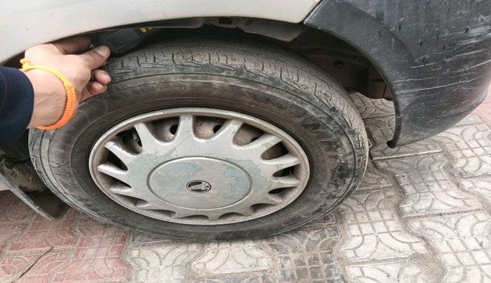 2011 Maruti Alto LXI, Petrol, Manual, 1,53,124 km, tyre