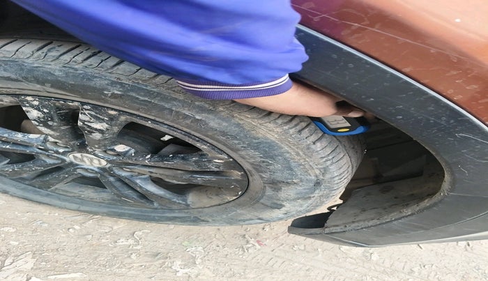 2018 Maruti Vitara Brezza ZDI PLUS AMT, Diesel, Automatic, 1,02,027 km, tyre