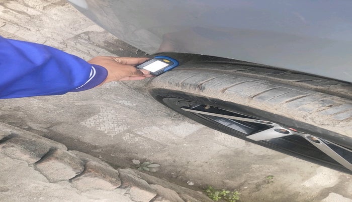 2023 Maruti Ertiga VXi (O), Petrol, Manual, 17,357 km, tyre