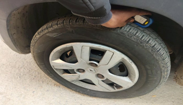 2017 Renault Kwid RXT 0.8, Petrol, Manual, 27,570 km, tyre