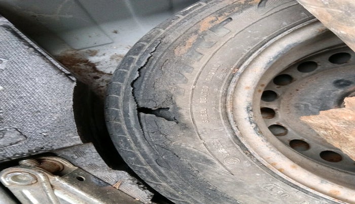 2017 Honda Amaze 1.2L I-VTEC S, Petrol, Manual, 39,910 km, tyre