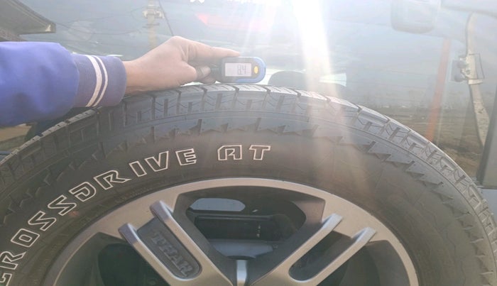 2023 Mahindra Thar LX HT PETROL 4WD MT, Petrol, Manual, 25,065 km, tyre