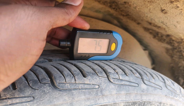 2013 Chevrolet Enjoy 1.3 LT 7 STR, Diesel, Manual, 1,13,248 km, tyre