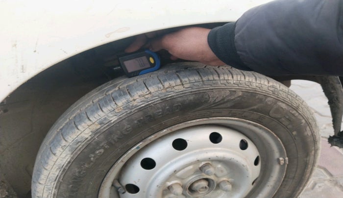 2011 Maruti Wagon R 1.0 LXI, Petrol, Manual, 75,948 km, tyre