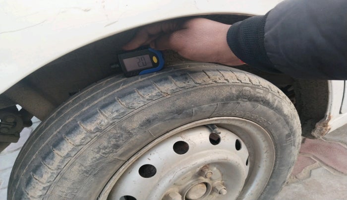 2011 Maruti Wagon R 1.0 LXI, Petrol, Manual, 75,948 km, tyre