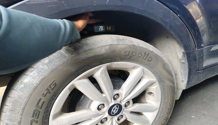 2017 Hyundai Creta SX 1.6 DIESEL, Diesel, Manual, 1,84,828 km, tyre