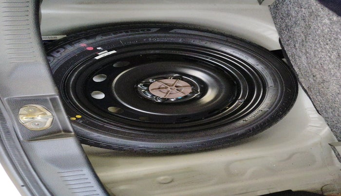 2017 Maruti IGNIS ZETA 1.2 AMT, Petrol, Automatic, 22,950 km, tyre