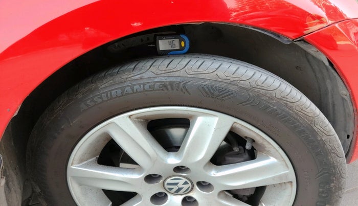 2011 Volkswagen Vento HIGHLINE 1.6 MPI, Petrol, Manual, 1,21,787 km, tyre