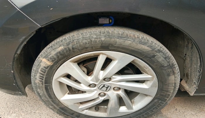 2015 Honda Jazz 1.2L I-VTEC V, Petrol, Manual, 74,818 km, tyre