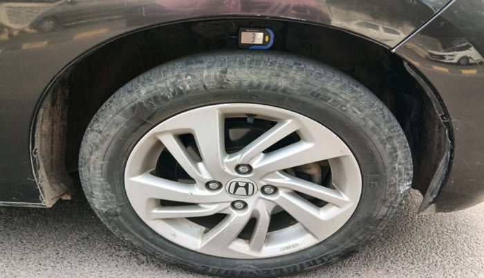 2015 Honda Jazz 1.2L I-VTEC V, Petrol, Manual, 74,818 km, tyre