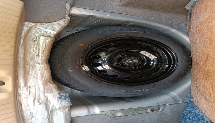 2018 Ford Figo Aspire TREND PLUS 1.2 PETROL, Petrol, Manual, 90,980 km, tyre