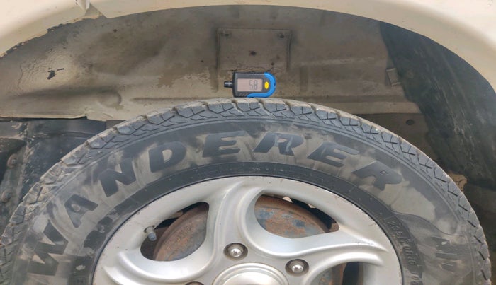 2010 Mahindra Scorpio VLX 2WD, Diesel, Manual, 27,632 km, tyre